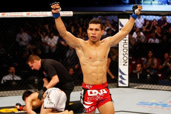 Jon Tuck venceu Tae Hyun Bang por finalizao no primeiro round