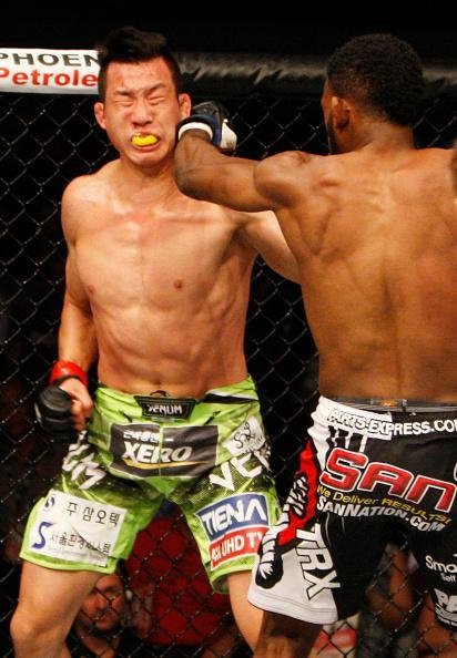 Neil Magny venceu Hyun Gyu Lim por nocaute tcnico no segundo round