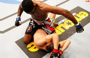 Neil Magny venceu Hyun Gyu Lim por nocaute tcnico no segundo round