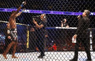 Neil Magny venceu Hyun Gyu Lim por nocaute tcnico no segundo round