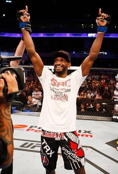 Neil Magny venceu Hyun Gyu Lim por nocaute tcnico no segundo round