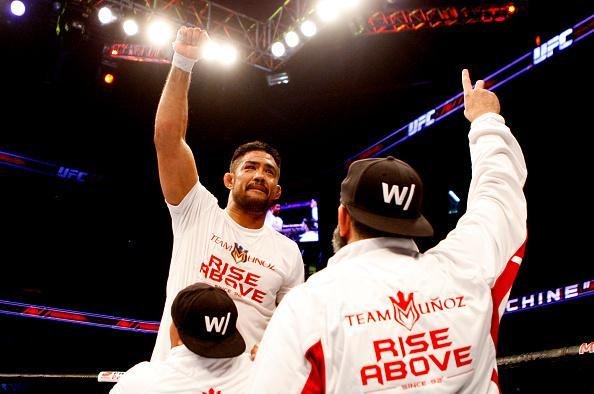 Mark Muoz venceu Luke Barnatt por deciso unnime