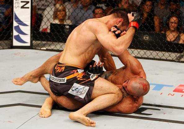 Gegard Mousasi venceu Costas Philippou por deciso unnime 