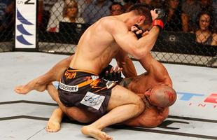 Gegard Mousasi venceu Costas Philippou por deciso unnime 