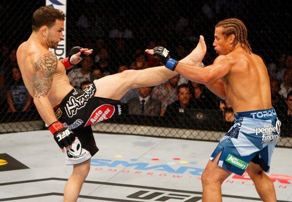 Fotos da vitria dominante de Frankie Edgar sobre Urijah Faber