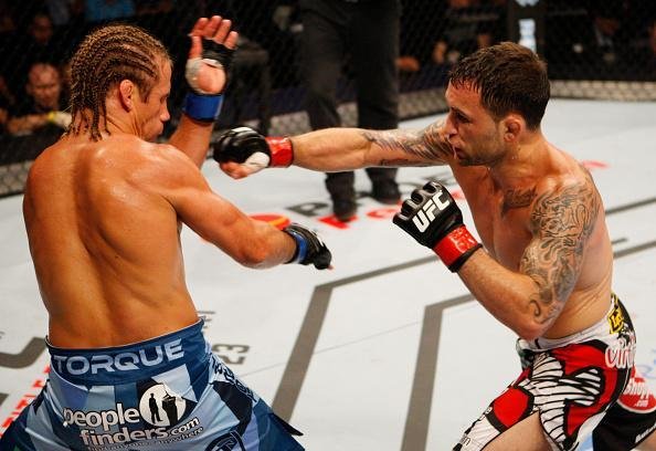 Fotos da vitria dominante de Frankie Edgar sobre Urijah Faber