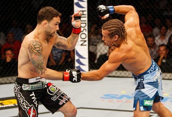 Fotos da vitria dominante de Frankie Edgar sobre Urijah Faber