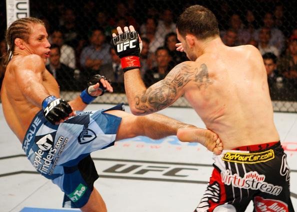 Fotos da vitria dominante de Frankie Edgar sobre Urijah Faber