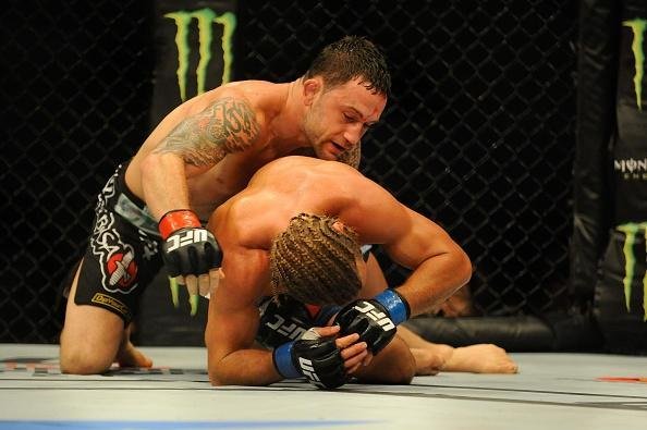 Fotos da vitria dominante de Frankie Edgar sobre Urijah Faber