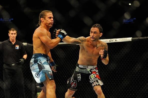 Fotos da vitria dominante de Frankie Edgar sobre Urijah Faber