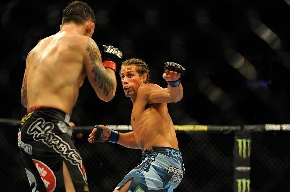 Fotos da vitria dominante de Frankie Edgar sobre Urijah Faber