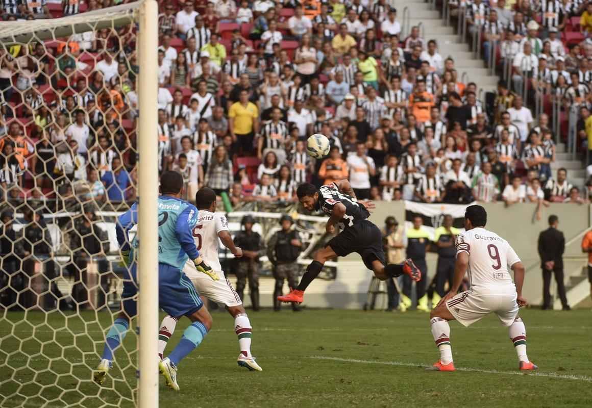 Imagens do jogo entre Atltico e Fluminense, no Man Garrincha, em Braslia, pelo Campeonato Brasileiro