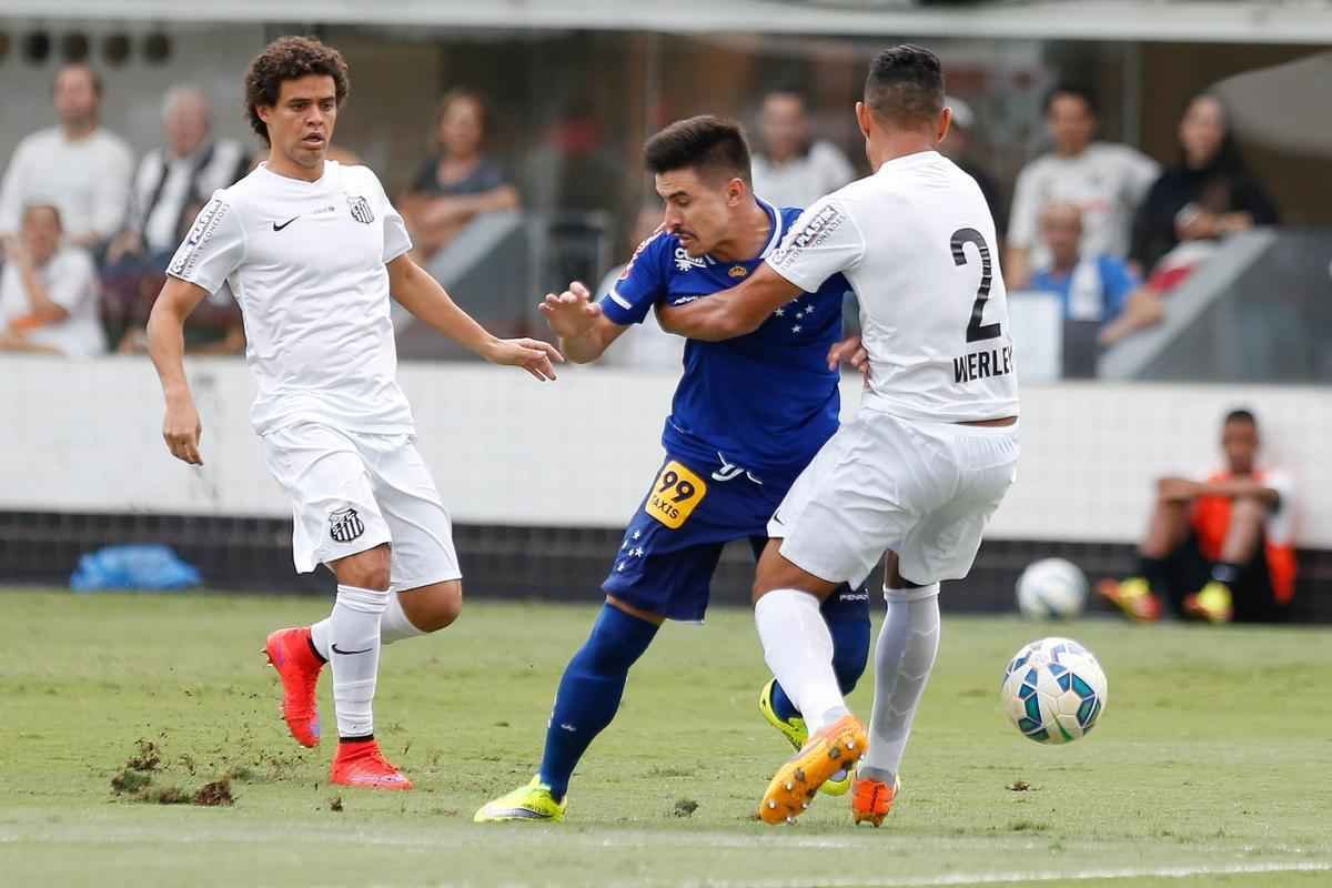 Cruzeiro lutou diante do Santos, mas no conseguiu frear o bom ataque do Peixe e saiu derrotado