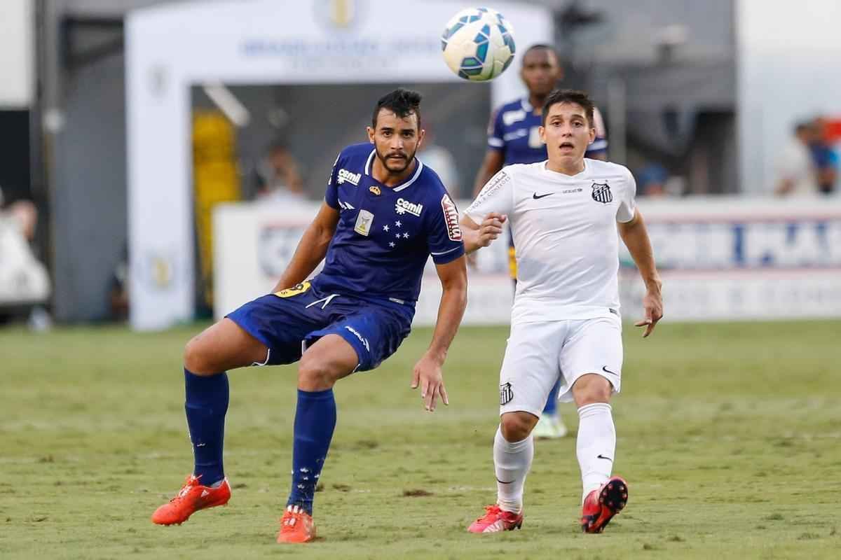 Cruzeiro lutou diante do Santos, mas no conseguiu frear o bom ataque do Peixe e saiu derrotado