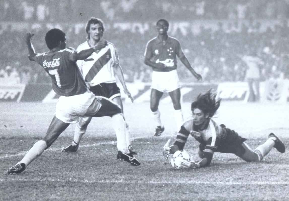 Em 1991, Cruzeiro conquistou a Supercopa dos Campees da Libertadores sobre o River Plate