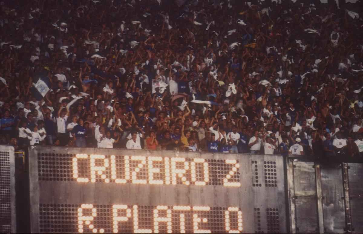 Em 1992, Cruzeiro eliminou o River Plate das quartas de final da Supercopa dos Campees da Libertadores