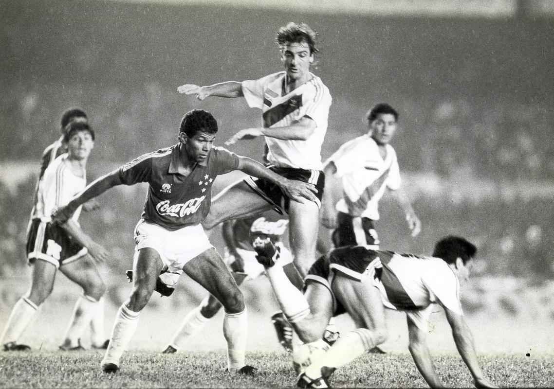 Em 1991, Cruzeiro conquistou a Supercopa dos Campees da Libertadores sobre o River Plate