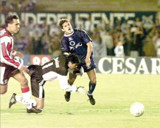 Cruzeiro conquistou a Recopa Sul-Americana de 1998 sobre o River Plate em duelo disputado em 1999