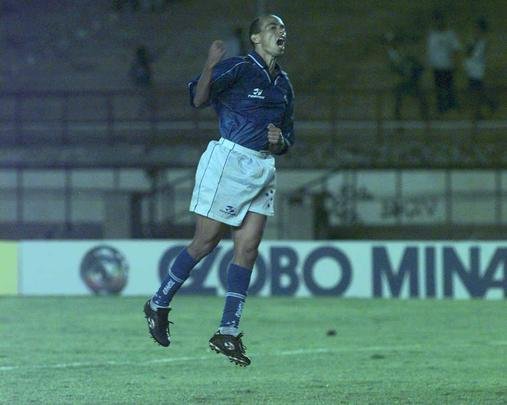 Ao lado de Marcos Paulo, Ricardinho  presena constante no camarote do Cruzeiro no Mineiro. Tambm ao lado do ex-companheiro,  representante de uma marca de sandlias e distribuidor em Belo Horizonte, cidade que escolheu para morar. Em entrevista concedida ao Superesportes, ainda em 2012, Ricardinho disse que o objetivo era apostar em uma empresa de marketing esportivo.