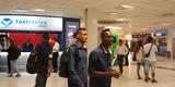 Fotos da delegao e de torcedores do Cruzeiro no trajeto entre Belo Horizonte e Buenos Aires, capital da Argentina, onde o time enfrenta o River Plate, nesta quinta-feira, s 22h, pelo jogo de ida das quartas de final da Copa Libertadores.