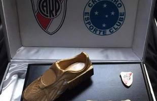 Almoo de confraternizao entre diretorias de Cruzeiro e River, em Buenos Aires
