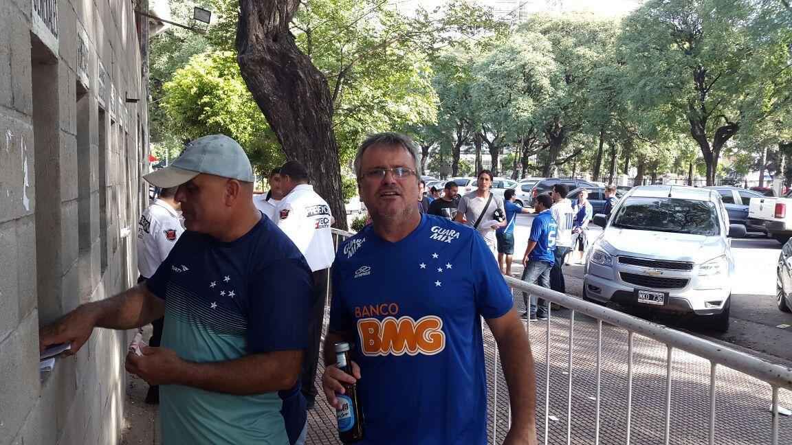 Torcida do Cruzeiro compra ingressos e garante presena no grande jogo contra o River Plate, pelas quartas de final da Copa Libertadores