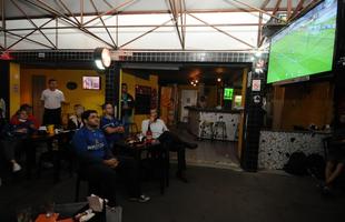 Cruzeirenses comemoraram mais uma vitria em bares de BH (Bar Rei)