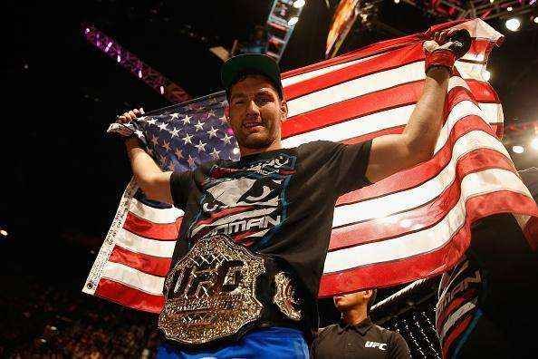 Veja fotos da vitória de Chris Weidman sobre Vitor Belfort no UFC 187