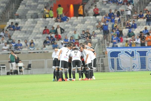 Fotos do jogo entre Cruzeiro e Ponte Preta, no Mineiro, pela terceira rodada do Campeonato Brasileiro
