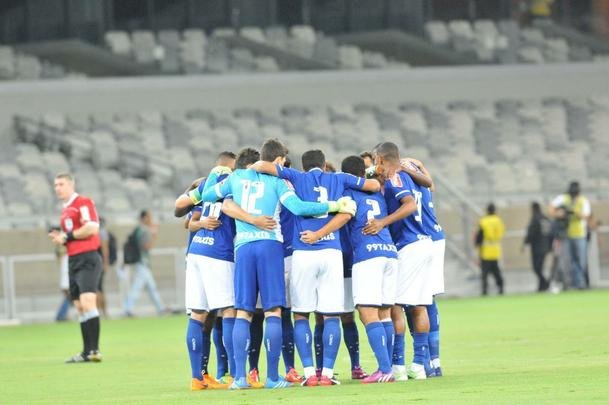 Fotos do jogo entre Cruzeiro e Ponte Preta, no Mineiro, pela terceira rodada do Campeonato Brasileiro