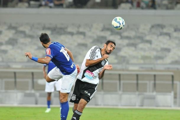 Fotos do jogo entre Cruzeiro e Ponte Preta, no Mineiro, pela terceira rodada do Campeonato Brasileiro