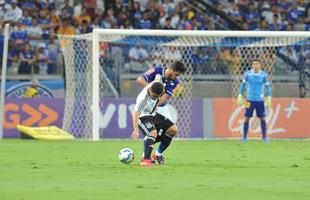 Fotos do jogo entre Cruzeiro e Ponte Preta, no Mineiro, pela terceira rodada do Campeonato Brasileiro