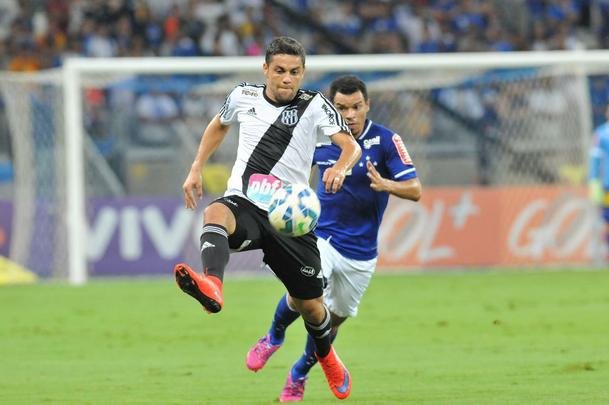 Fotos do jogo entre Cruzeiro e Ponte Preta, no Mineiro, pela terceira rodada do Campeonato Brasileiro