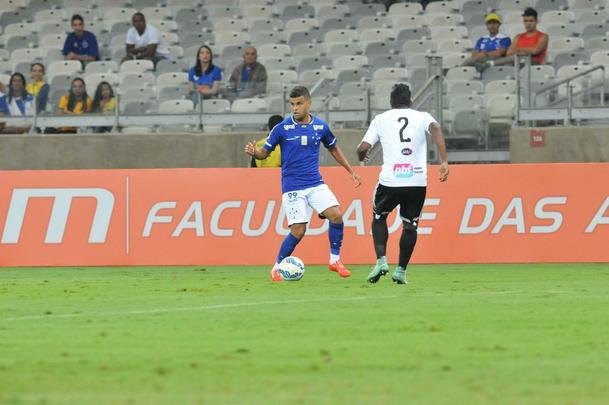Fotos do jogo entre Cruzeiro e Ponte Preta, no Mineiro, pela terceira rodada do Campeonato Brasileiro