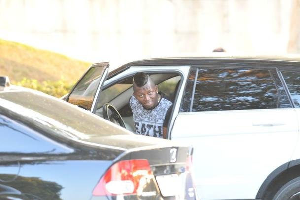 Jogador colombiano se despediu dos companheiros e depois deixou o centro de treinamento