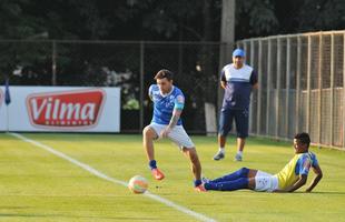 Marcelo Oliveira comandou treino ttico na Toca da Raposa II e escalou time que deve enfrentar River