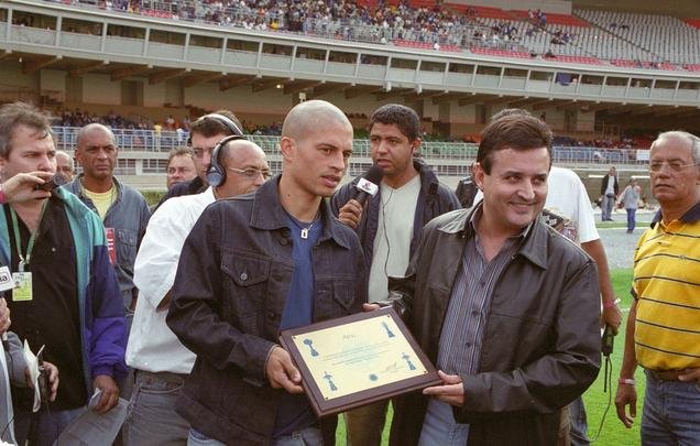 Imagens do meia Alex, campeo da Trplice Coroa com a camisa do Cruzeiro