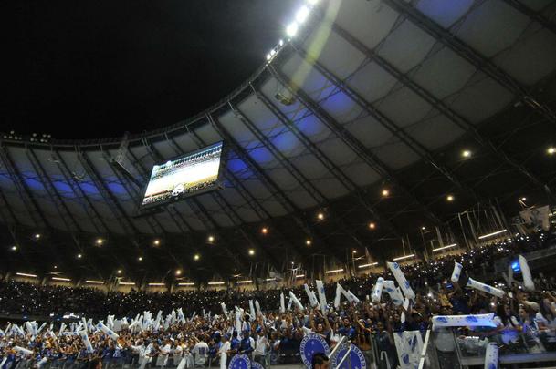 Fotos da torcida cruzeirense no Mineiro na partida contra o River Plate pela Libertadores
