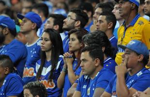 Torcedores do Cruzeiro se decepcionaram com time e com revs no Mineiro diante do River Plate