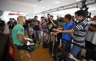 Brasileiro Thiago 'Pitbull' Alves, escalado para a luta principal contra Carlos Condit