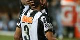 Outro dolo da histria do Atltico, Ronaldinho Gacho comemora ao lado do companheiro
