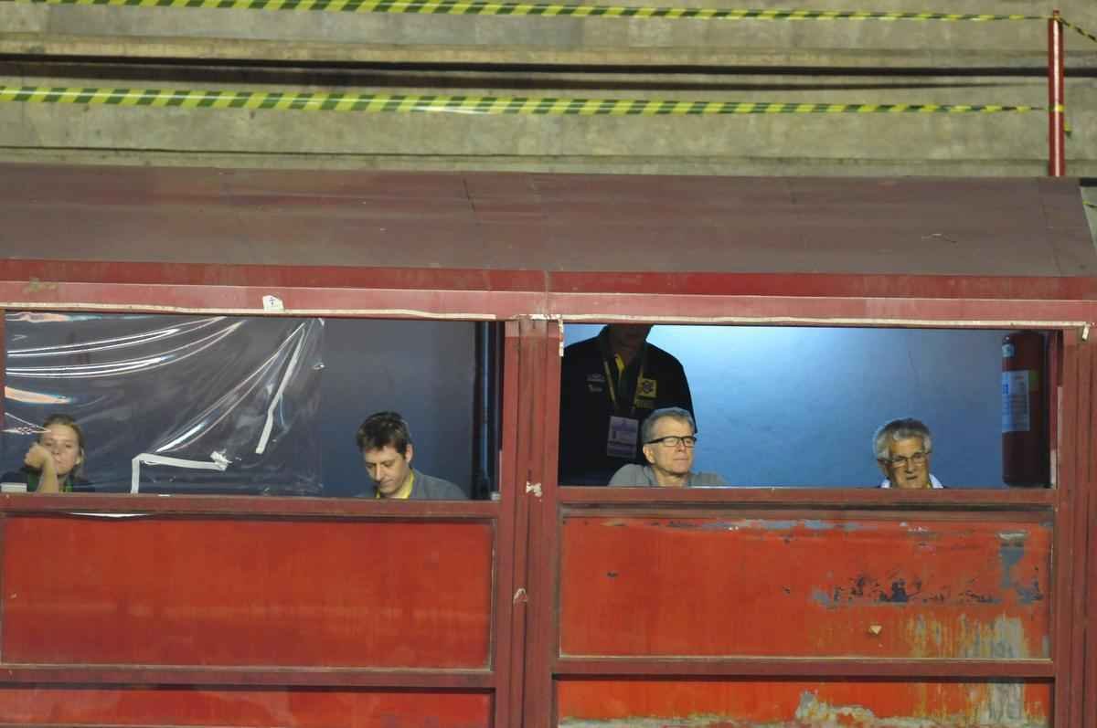 Fotos da suada vitria do Brasil sobre a Srvia no Mineirinho