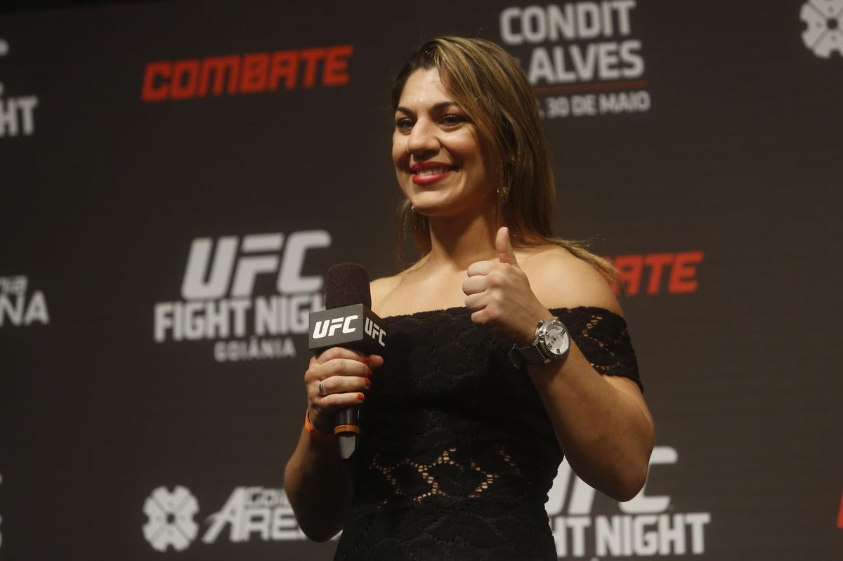 Bethe Pitbull participou da seo de perguntas e respostas com os fs