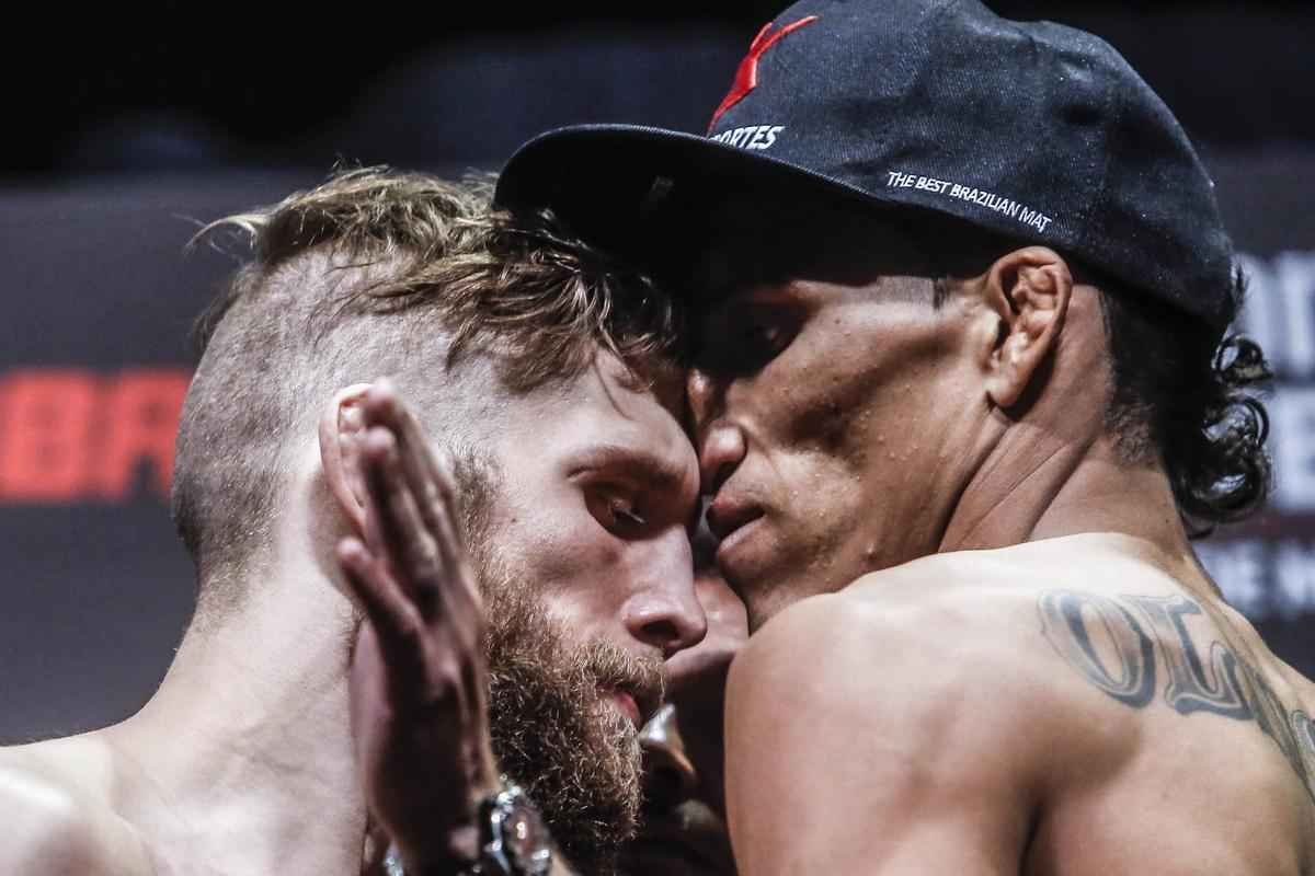 Encarada tensa entre Nik Lentz e Charles do Bronx