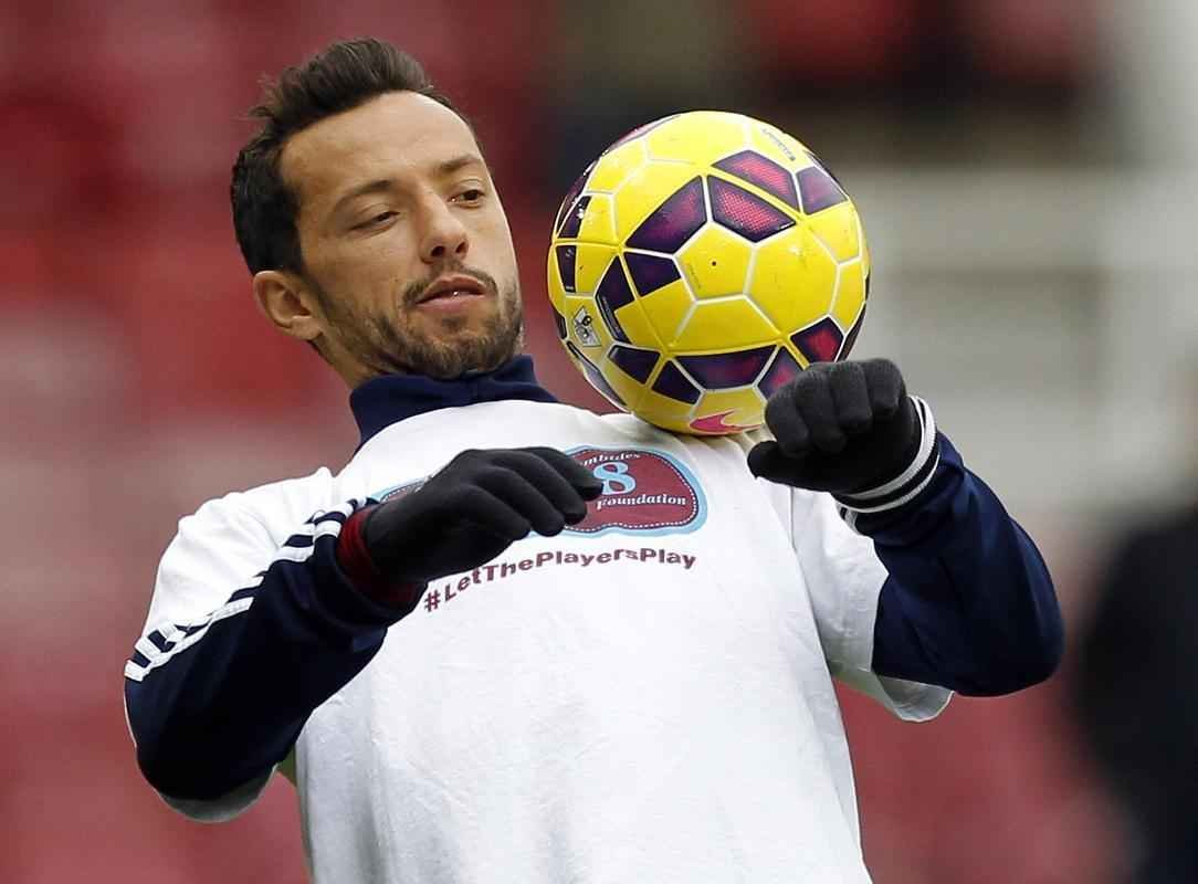 Nen (West Ham- ING): aos 33 anos, o meia tem contrato com os ingleses at o dia 30 de junho. Nen chegou a ser procurado pelo Cruzeiro em outras oportunidades, e poderia acertar um contrato de uma temporada para suprir o problema de criao na Raposa. 