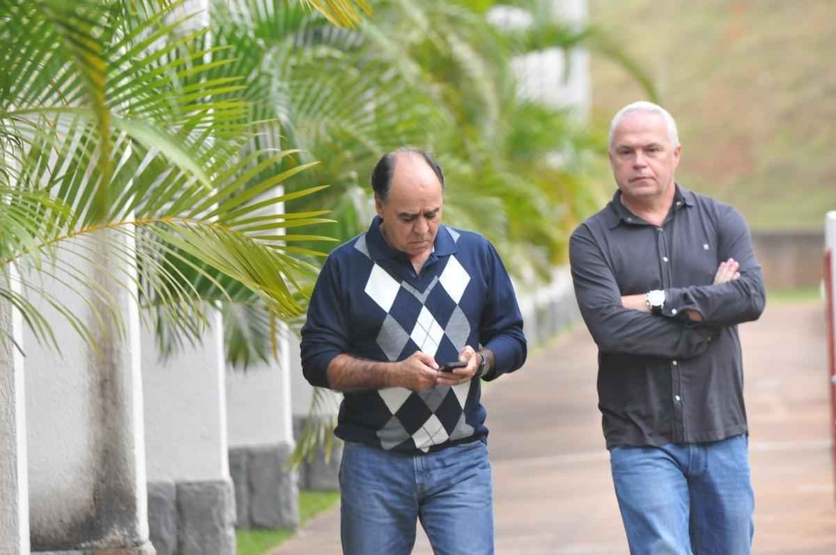 ltimas imagens de Marcelo Oliveira no Cruzeiro; em pronunciamento, tcnico se emocionou