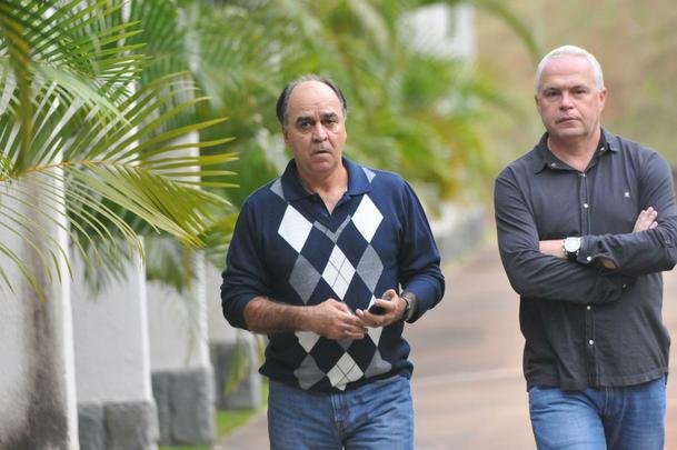 ltimas imagens de Marcelo Oliveira no Cruzeiro; em pronunciamento, tcnico se emocionou