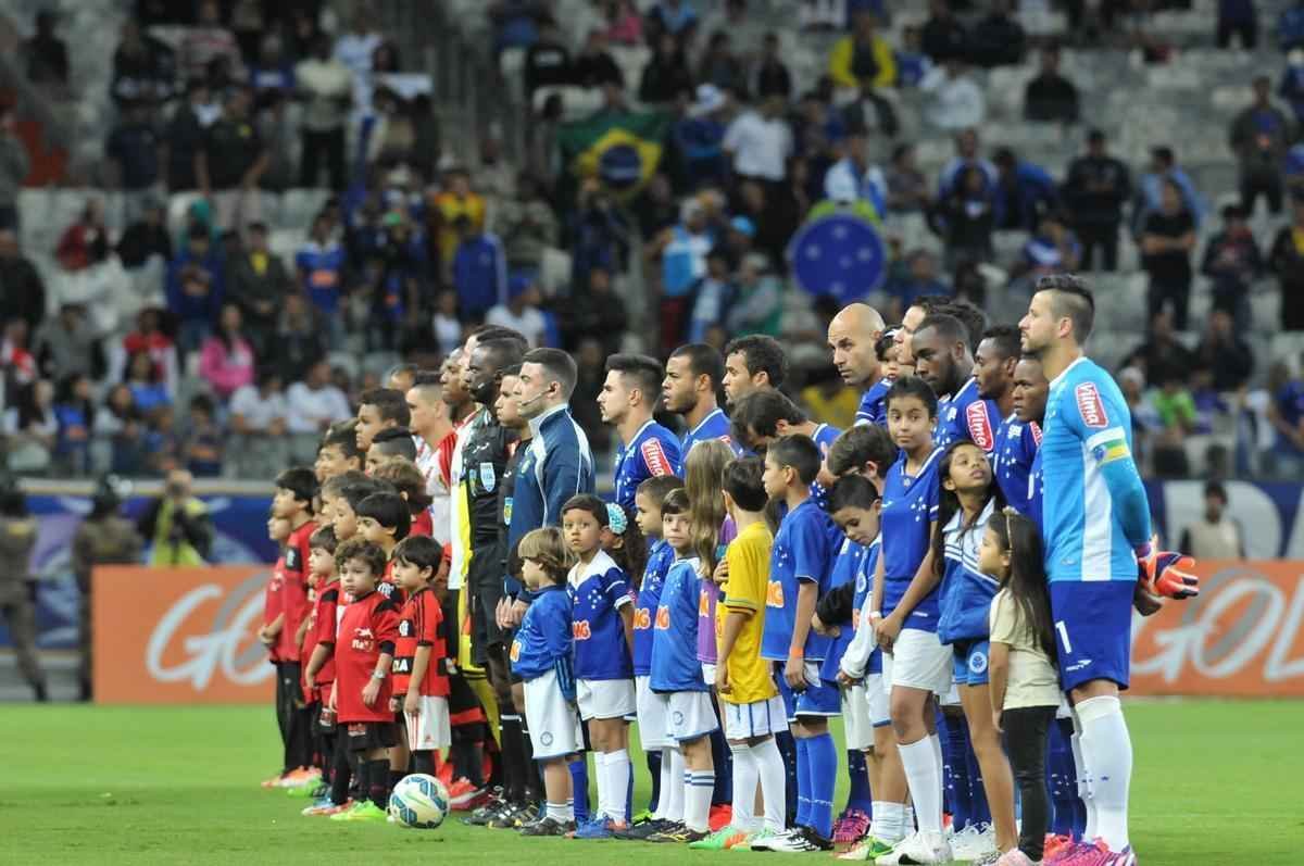 Fotos de bastidores de Cruzeiro 1x0 Flamengo, no Mineiro
