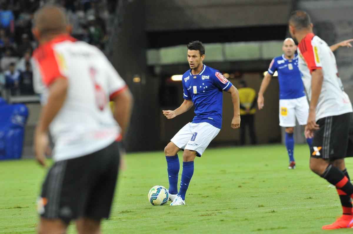 Cruzeiro recebe Flamengo na reestreia de Vanderlei Luxemburgo no comando da Raposa