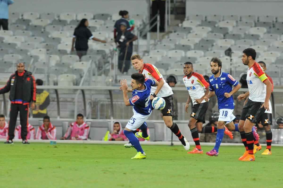 Cruzeiro recebe Flamengo na reestreia de Vanderlei Luxemburgo no comando da Raposa